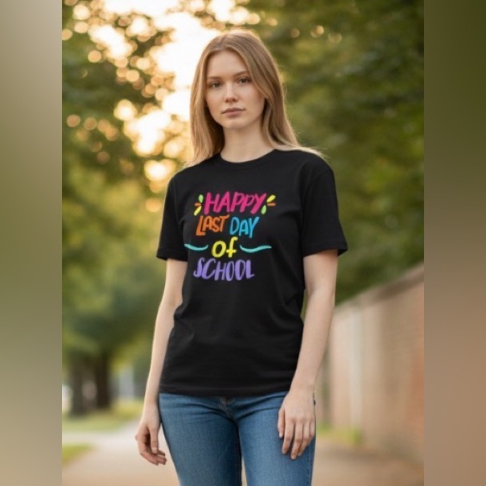 Gilda Black Graphic Tee Happy Last Day of School Size M Multi color text Teacher